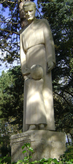 Saint Joseph, statue faites pour les Auxiliaires du Sacerdoce, à Paray-le-Monial